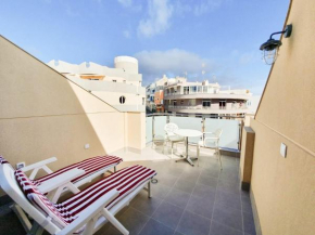3Arguineguin terrasse apart next to beach